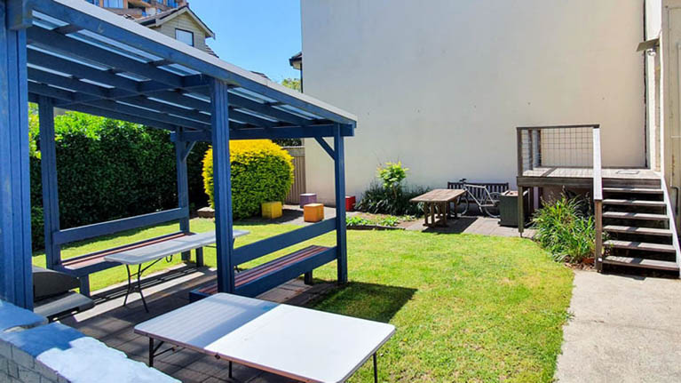 PCYC North Sydney courtyard PCYC North Sydney courtyard