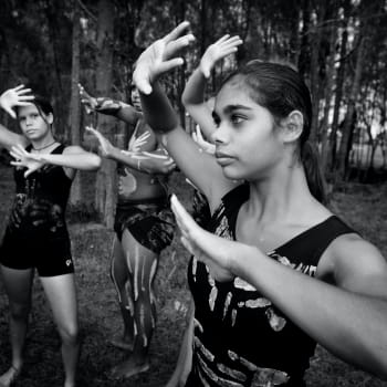 kids dancing